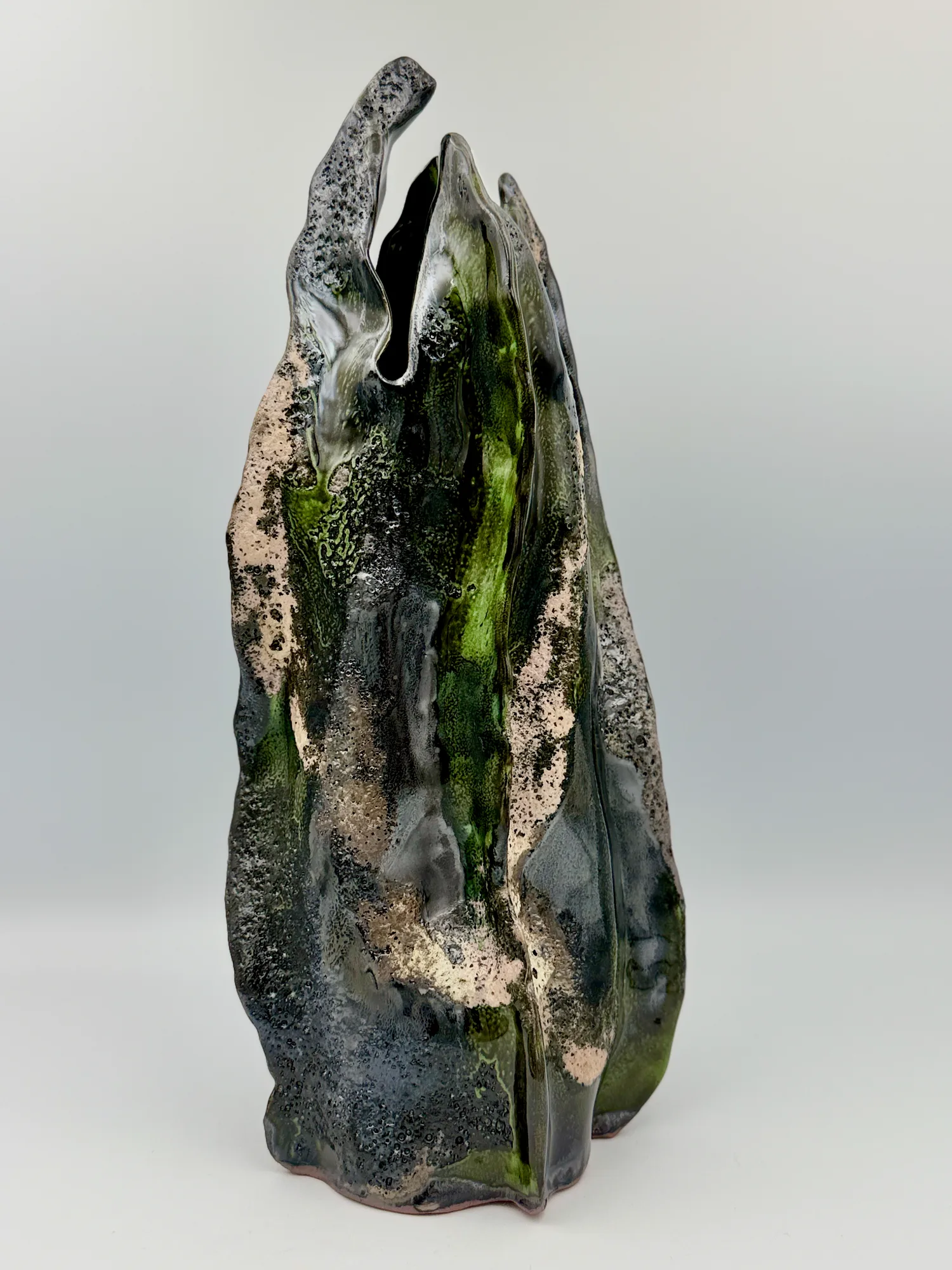 Charred Emerald Vessel